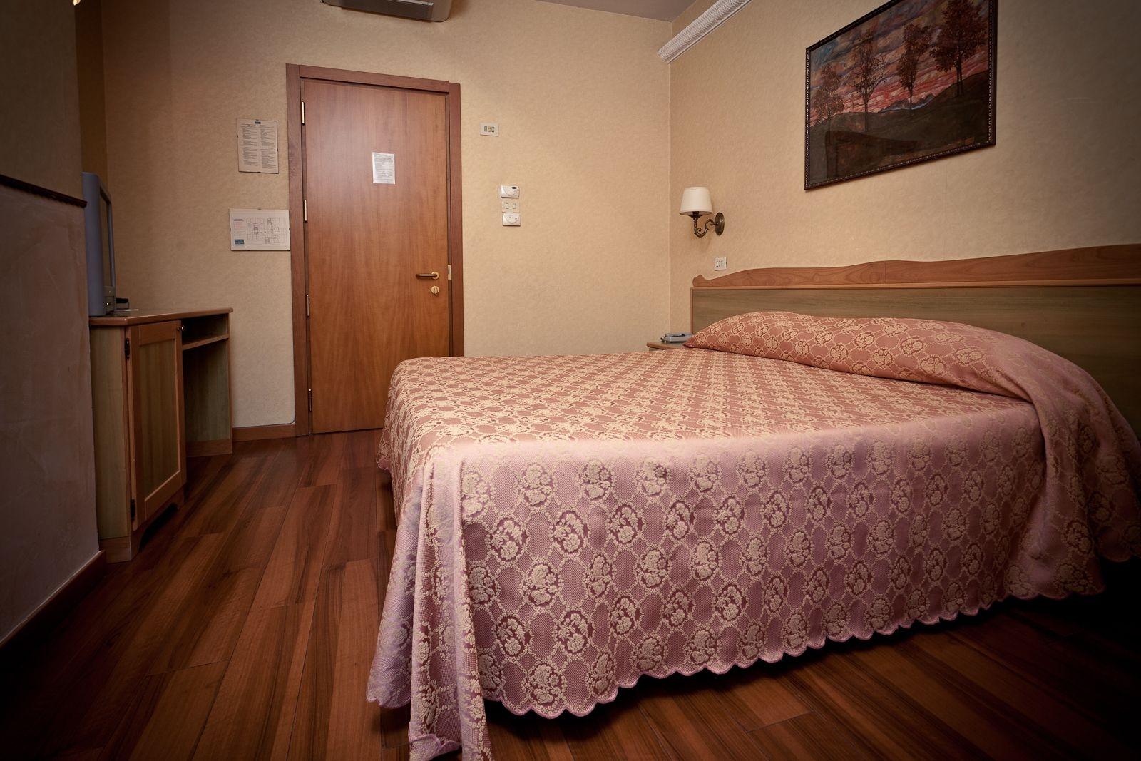 Phi Hotel Ambra Pescara Exteriör bild