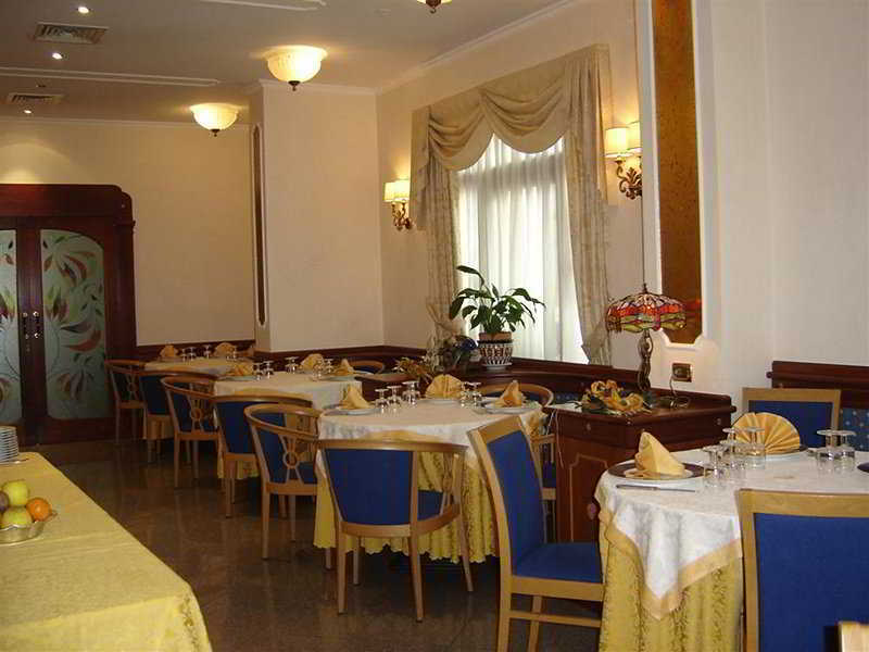 Phi Hotel Ambra Pescara Exteriör bild
